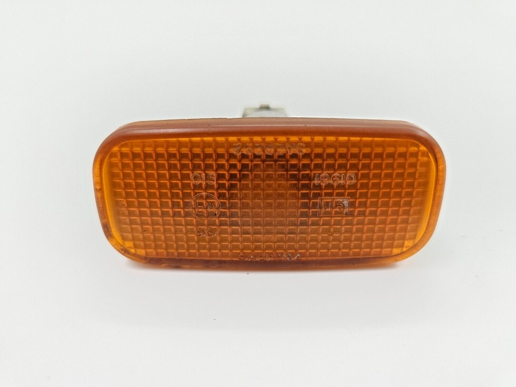 JAGUAR XJS FACELIFT DIRECTIONAL WING INDICATOR SIDE MARKER REPEATER LIGHT