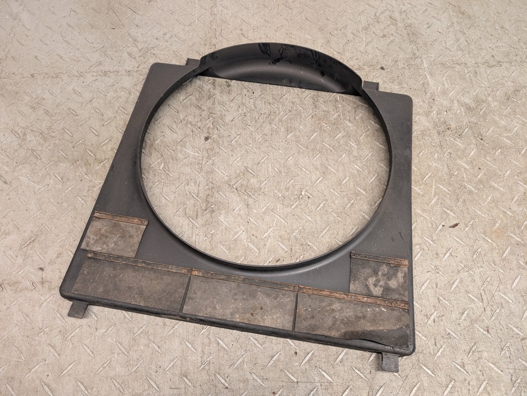 Jaguar XJ40 6.0 LITRE V12 FAN COWLING SURROUND CCC003043P CCC6813 MNA4300AA