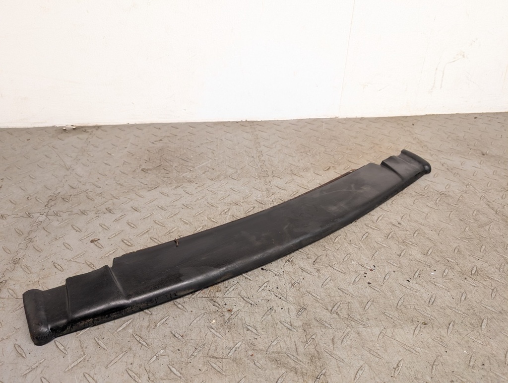 FRONT CENTRE RUBBER JAGUAR XJS PRE HE BACK BLACK BUMPER BLADE SECTION BD46711