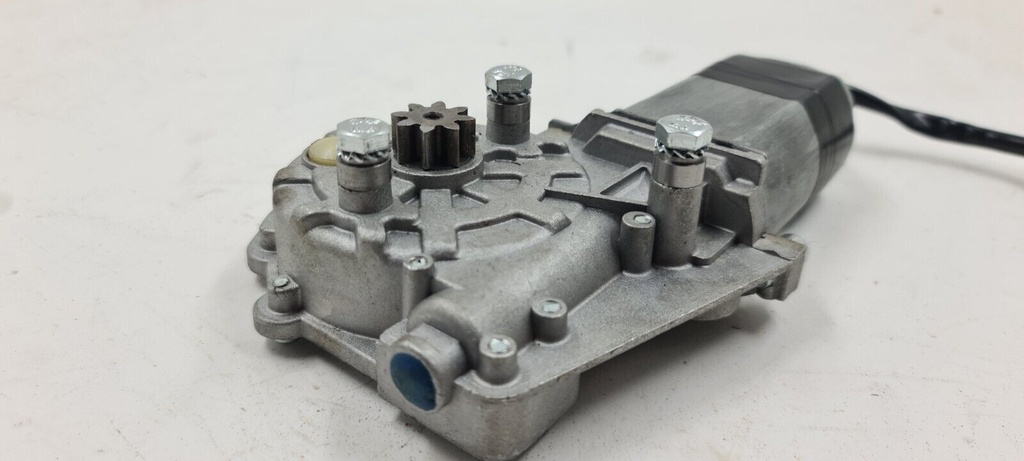 FRONT LEFT LH WINDOW MOTOR 8T
