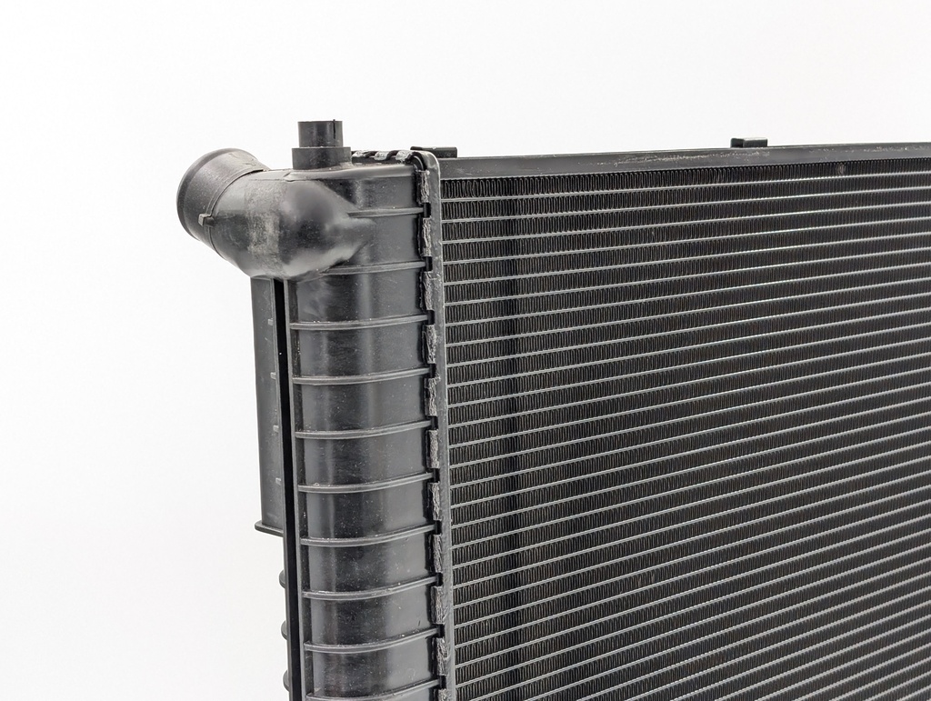 X300 AJ16 3.2 4.0 N/A ENGINE WATER RADIATOR