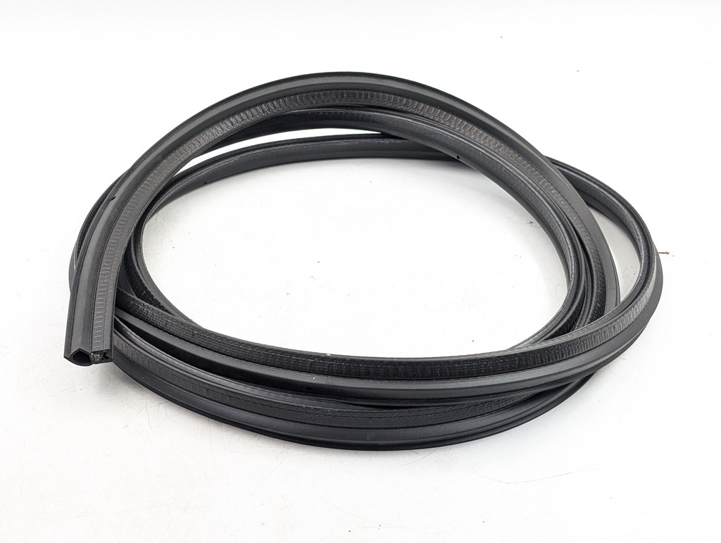 FACELIFT XJS REAR BOOT SEAL