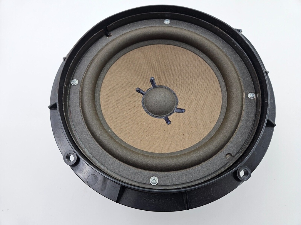 SUBWOOFER SPEAKER JAGUAR XK8 X100 HARMON KARDON PREMIUM SOUND LJA4144BA USED