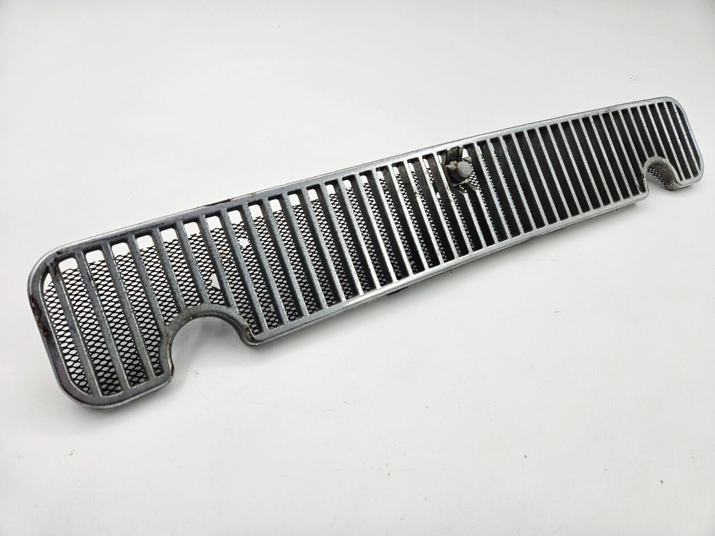 AIR INTAKE GRILLE AND FILTER JAGUAR SERIES 3 5.3 FRONT EXTERIOR FITTING