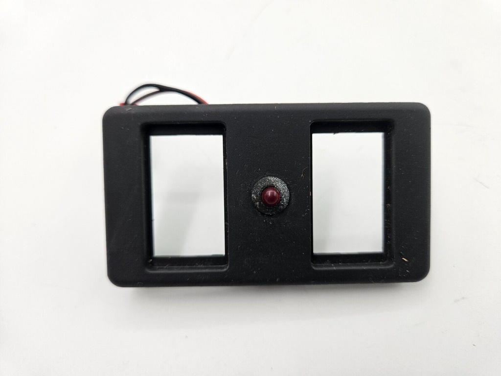 JAGUAR XJS COUPE CENTRE CONSOLE WINDOW 2 SWITCH BEZEL TRIM SKI SLOPE BEC9467