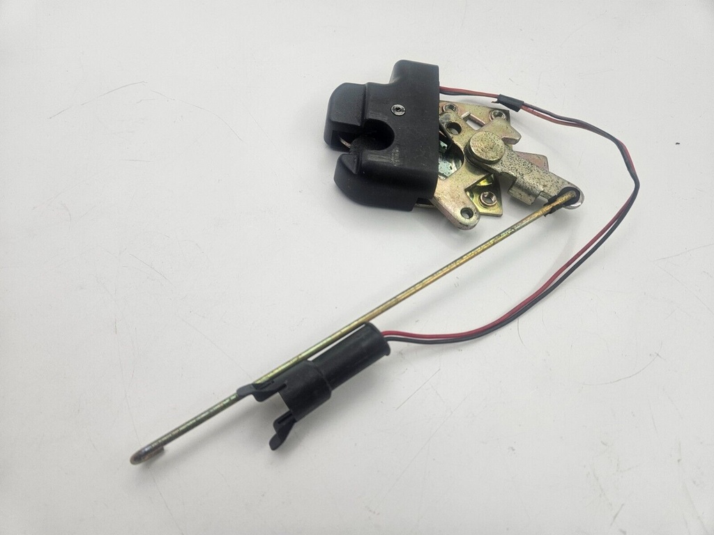 JAGUAR XJ40 REAR BOOT LID TRUNK LATCH CLOSURE MECHANISM CLIP GMB3500AB