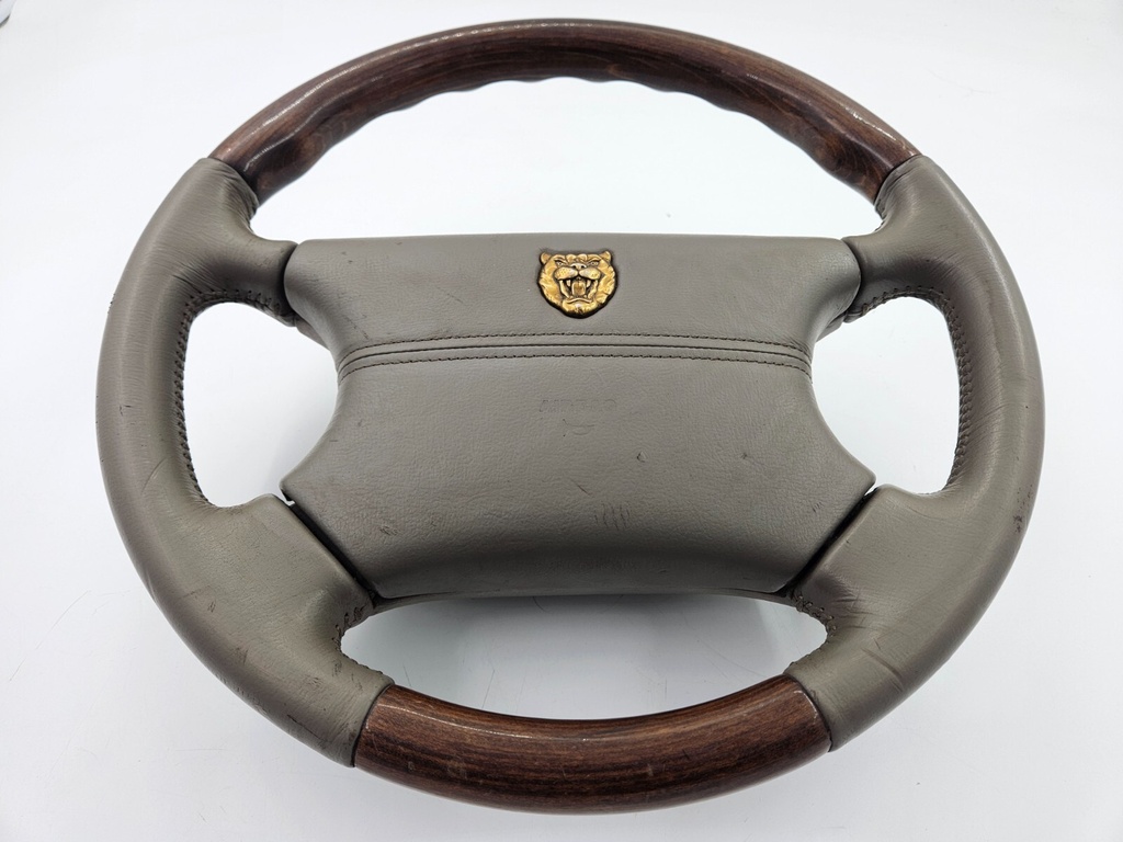 STEERING WHEEL JAGUAR X300 XJ6 XJ12 ANTELOPE AGE LEATHER WOOD BADGE USED