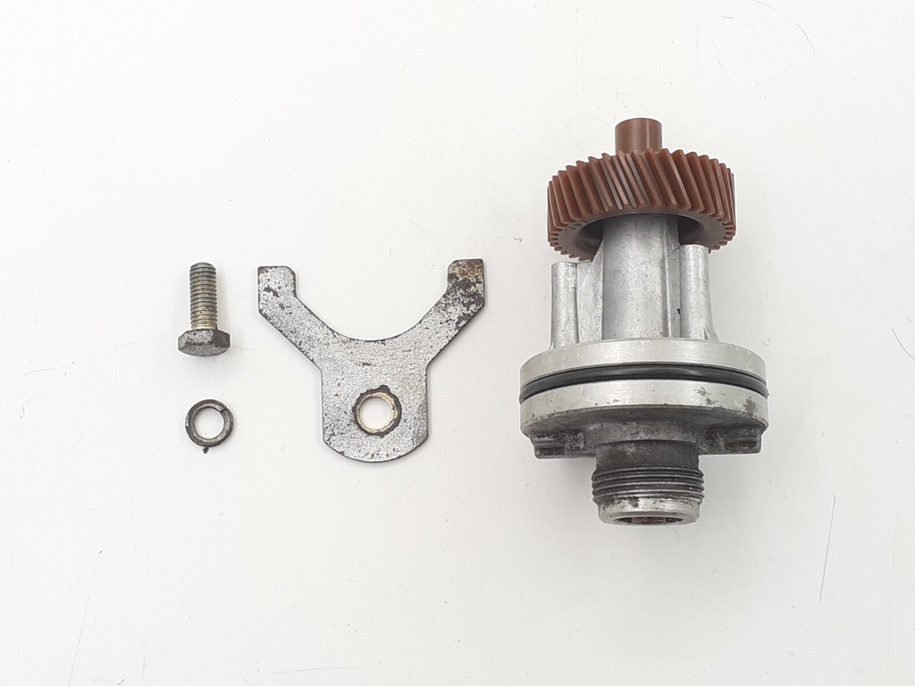 GM400 JAGUAR V12 HOUSING SPEEDOMETER PINION SERIES 3 XJS PRE FACELIFT DRIVE