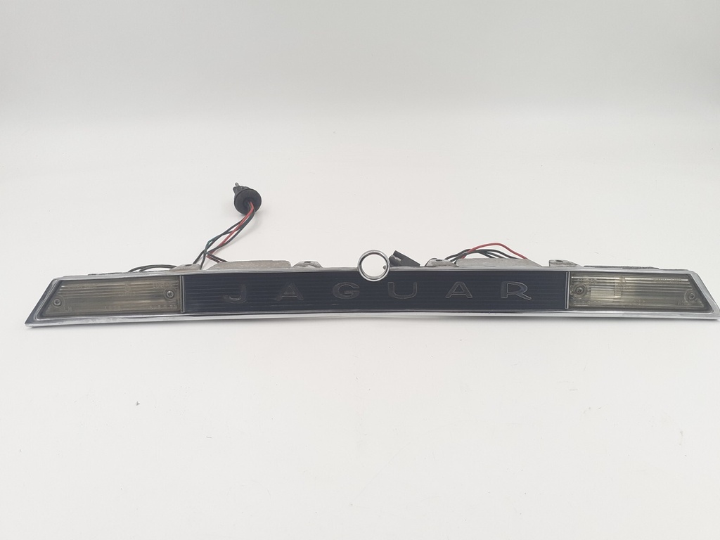 JAGUAR XJS 3.6 V12 BOOT LID REAR PLINTH SECTION FITTING BACK BODY PANEL REPAIR
