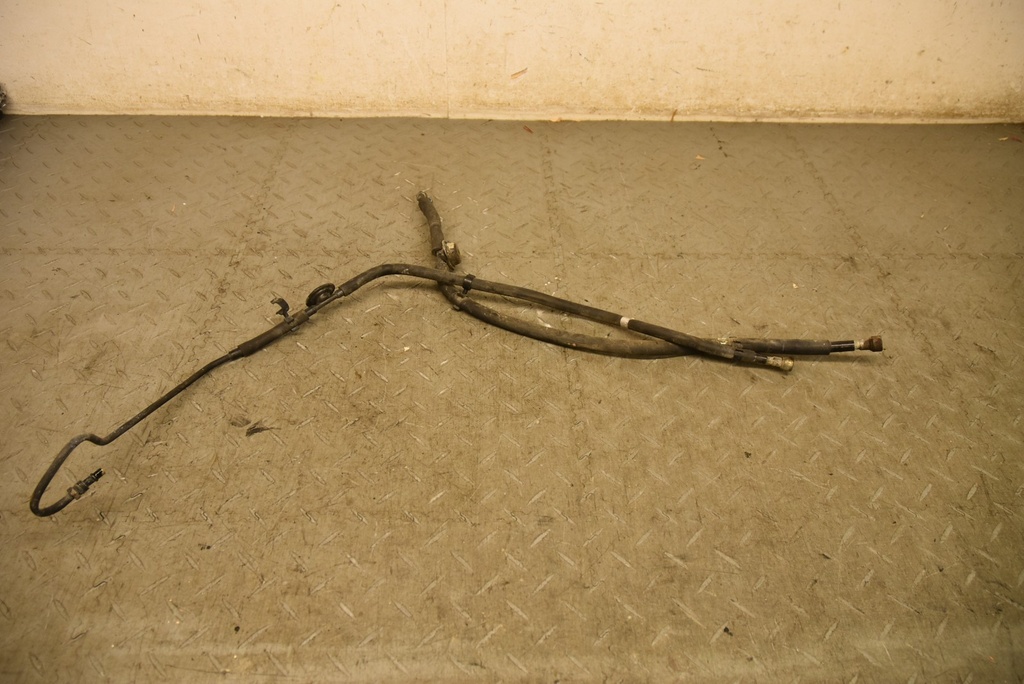 JAGUAR XJ X300 6.0 LITRE V12  ENGINE BAY FUEL LINE PIPES PULSE DAMPER NNA6053CE