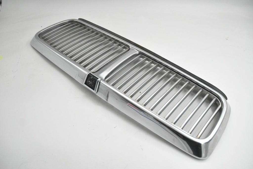 FRONT GRILLE JAGUAR XJ40 CHROME BRIGHT FINISHER RADIATOR SURROUND VENT INSERTS