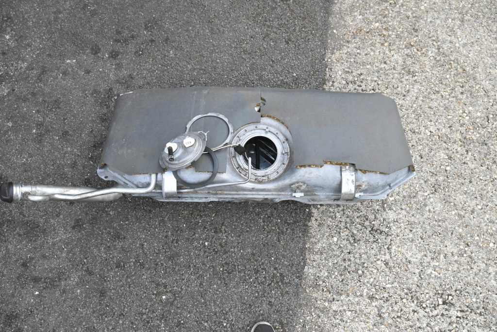 Jaguar XK8 X100 UNLEADED FUEL TANK SINGLE PUMP NJE5908BE