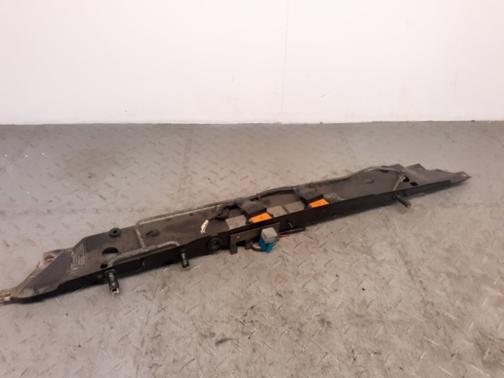 JAGUAR XJS PRE FACELIFT CROSSMEMBER MOUNTING PLATE BAR BLEEDPIPE UPPER SUPPORT