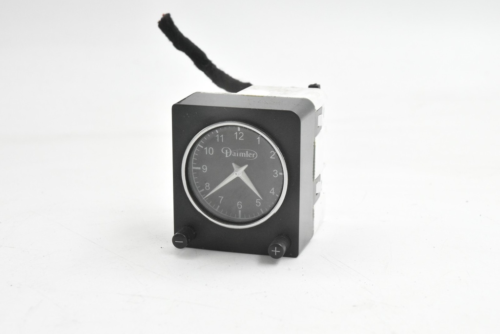 DAIMLER CENTRE ANALOGUE CLOCK JAGUAR XJ8 X308 V8 LNF-4315-BA DASHBOARD VENT