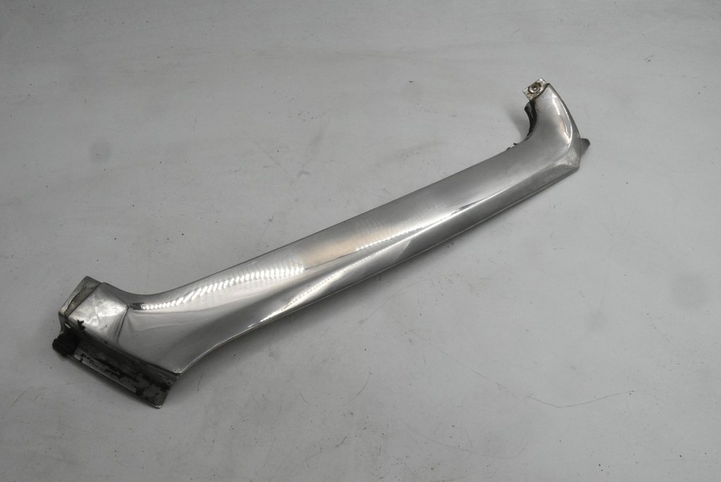 A POST CHROME JAGUAR XJS LATE FACELIFT CONVERTIBLE RIGHT RH WINDSCREEN A COLUMN