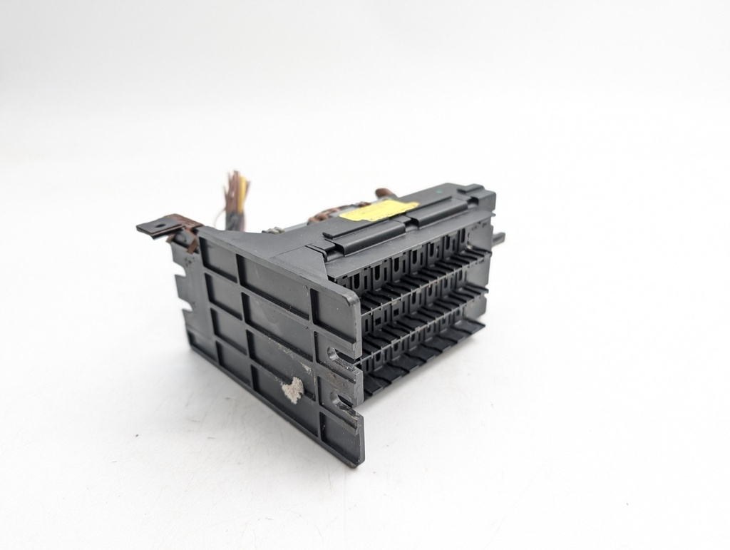 FUSE BOX JAGUAR XJ40 FUSEBOX BLACK PLASTIC HOUSING AND CONNECTORS LMD2827BA