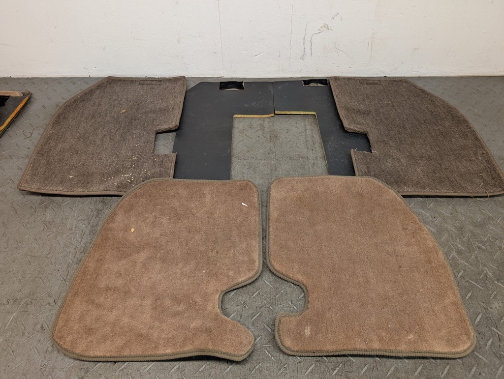 XJS RATTAN FRONT FOOTWELL CARPET MATS OVERLAY UNDER INSULATION FLOORING INTERIOR