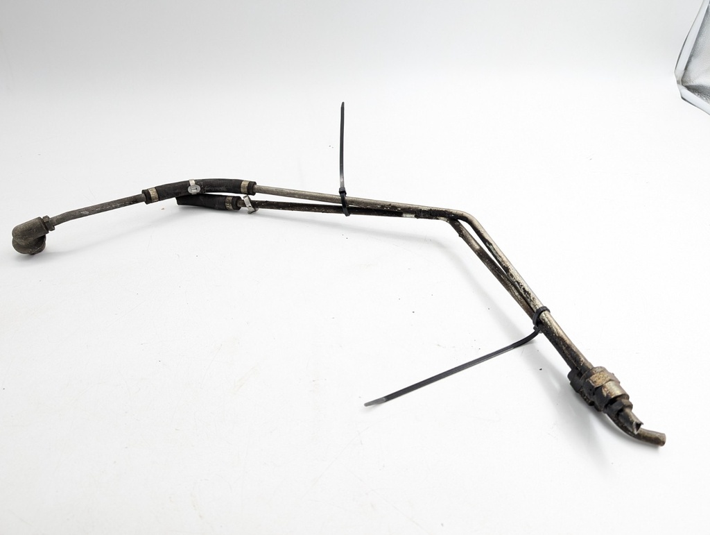 JAGUAR XJS EARLY 5.3 LITRE FUEL SUPPLY AND RETURN OVER AXLE LINES CBC4938 CBC493