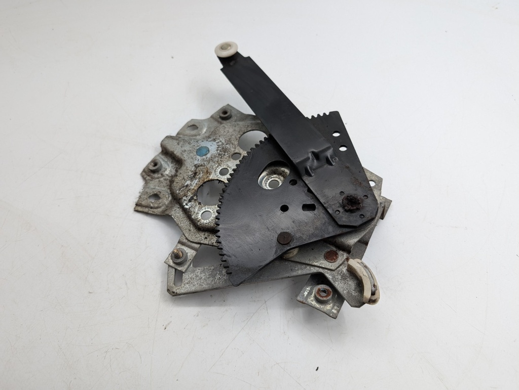 JAGUAR XJS CONVERTIBLE RIGHT HAND RH REAR WINDOW REGULATOR 22060342