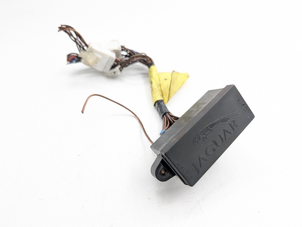 FUSE BOX JAGUAR XJS FACELIFT BOOT FUSE HOUSING WIRE COVER DAC11138