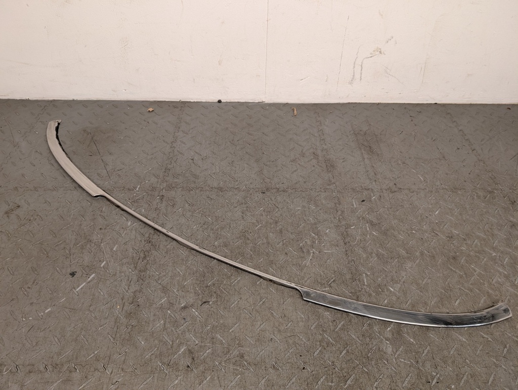 Jaguar XJS CONVERTIBLE WINDOW BOTTOM CHROME TRIM STRIP BRIGHT FINISHER BEC1460
