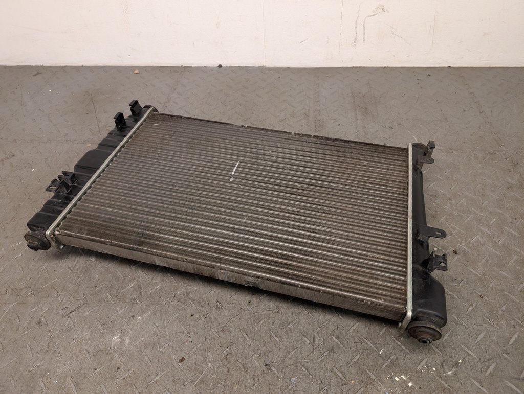 JAGUAR X100 XK8 V8 4.0 AFTERMARKET RADIATOR ENGINE WATER RAD COOLING SYSTEM