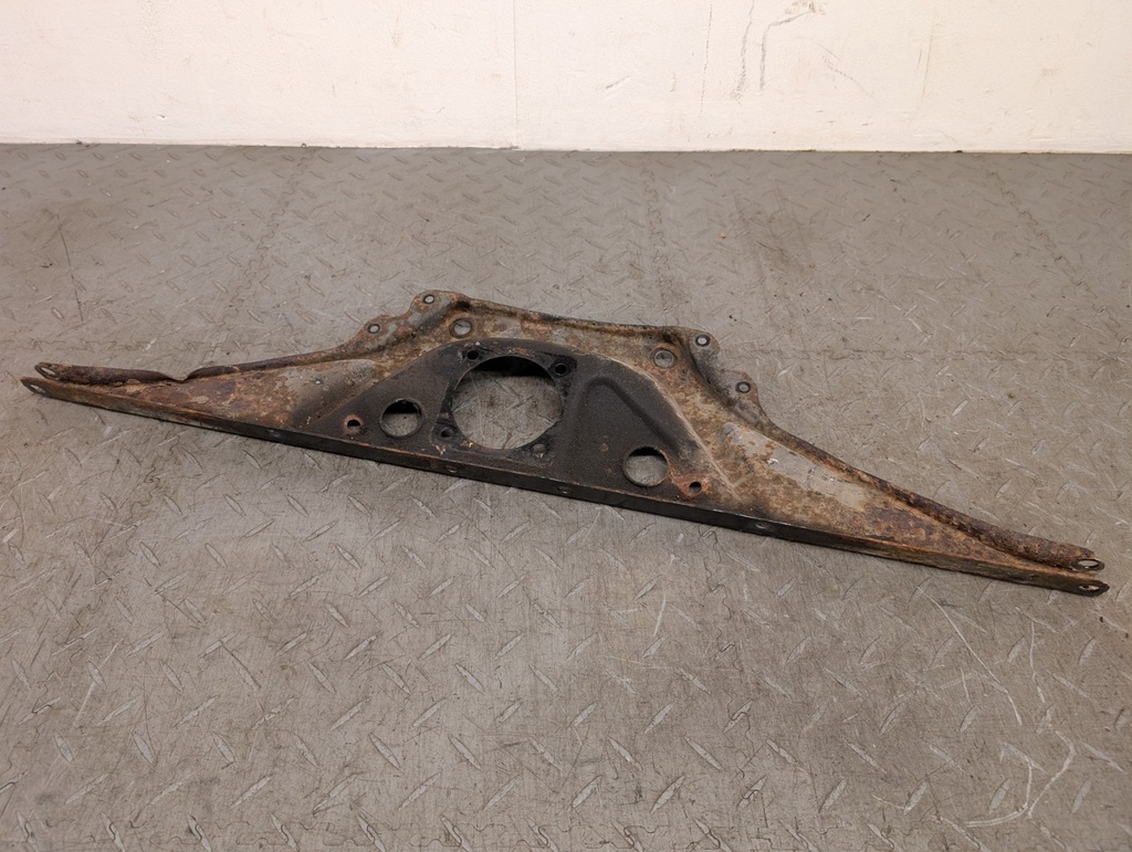 JAGUAR X300 XJ6 XJ40 FRONT FRAME SUSPENSION SUBFRAME AXLE BRACKET CARRIER 15HU