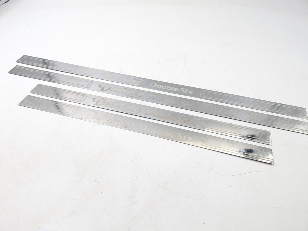 JAGUAR X300 DOUBLE SIX DAIMLER SWB TREAD PLATE DOOR STRIPS METAL KICK SILL