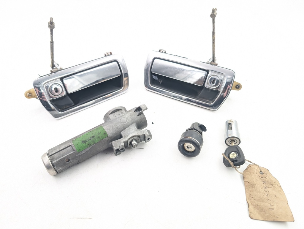 LOCK SET JAGUAR FACELIFT XJS DOORS IGNITION BARREL AND GLOVEBOX LOCKS WITH KEY