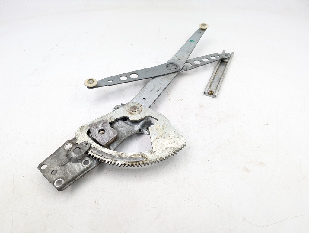 JAGUAR XJ40 RIGHT WINDOW MOTOR O/S ACTUATOR ONLY NO MOTOR BHC4528