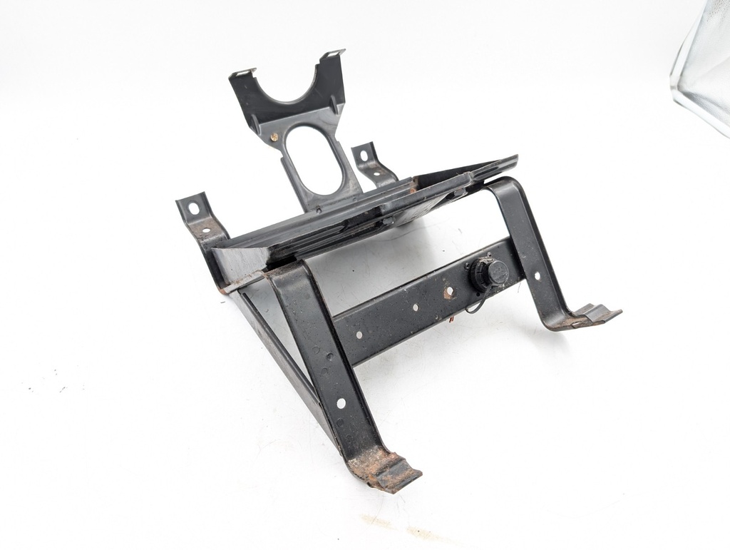 LATE XJ40 XJ6 XJ12 BATTERY TRAY METAL CLAMP BRACKET ASSEMBLY TIE DOWN DBC12286