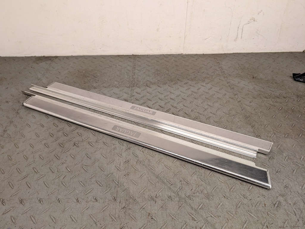 JAGUAR XJS HE COUPE PAIR KICK SILL PLATE TREAD CHROME STRIP DOOR KICKSTRIP  SEIL