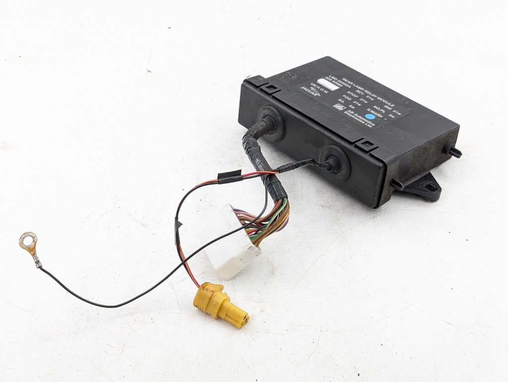 LHD XJ40 REAR LAMP RELAY MODULE REVERSE STOP FOG LIGHTS BULB FAILURE LMD2245D