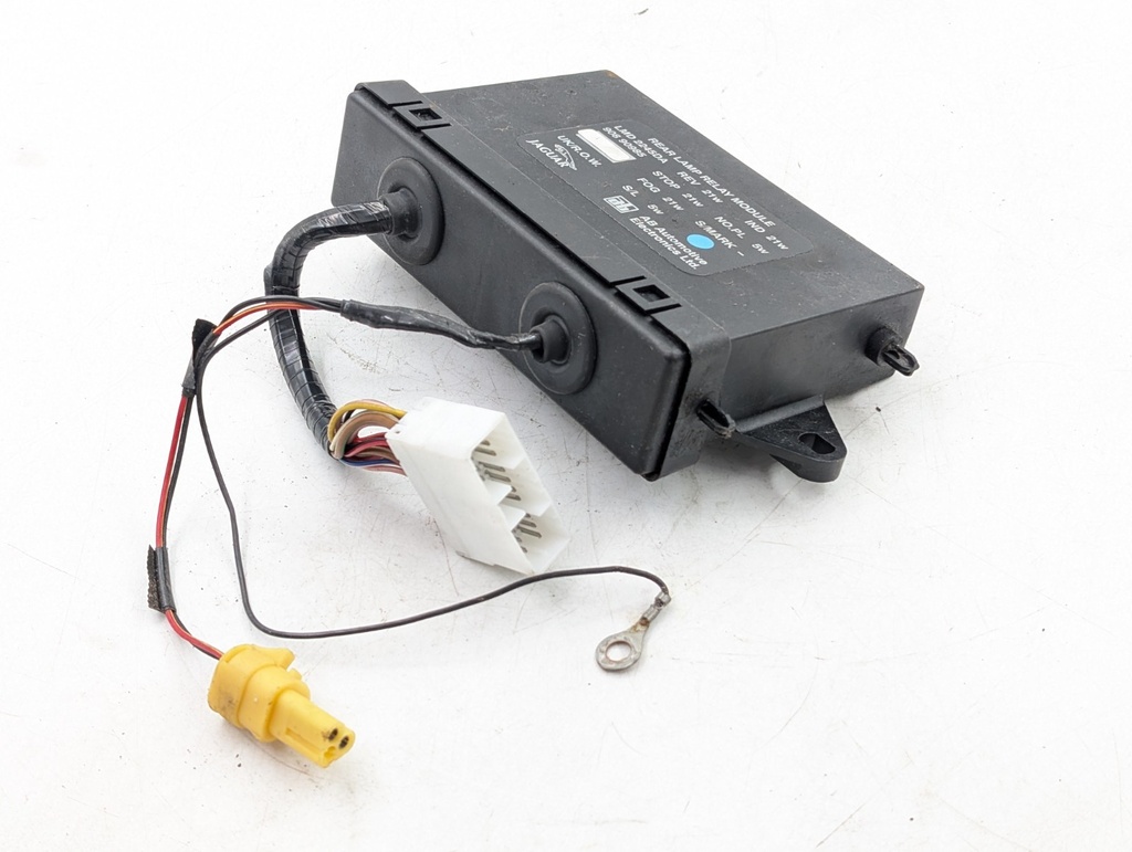 LHD XJ40 REAR LAMP RELAY MODULE REVERSE STOP LIGHTS BULB FAILURE LMD2245DA