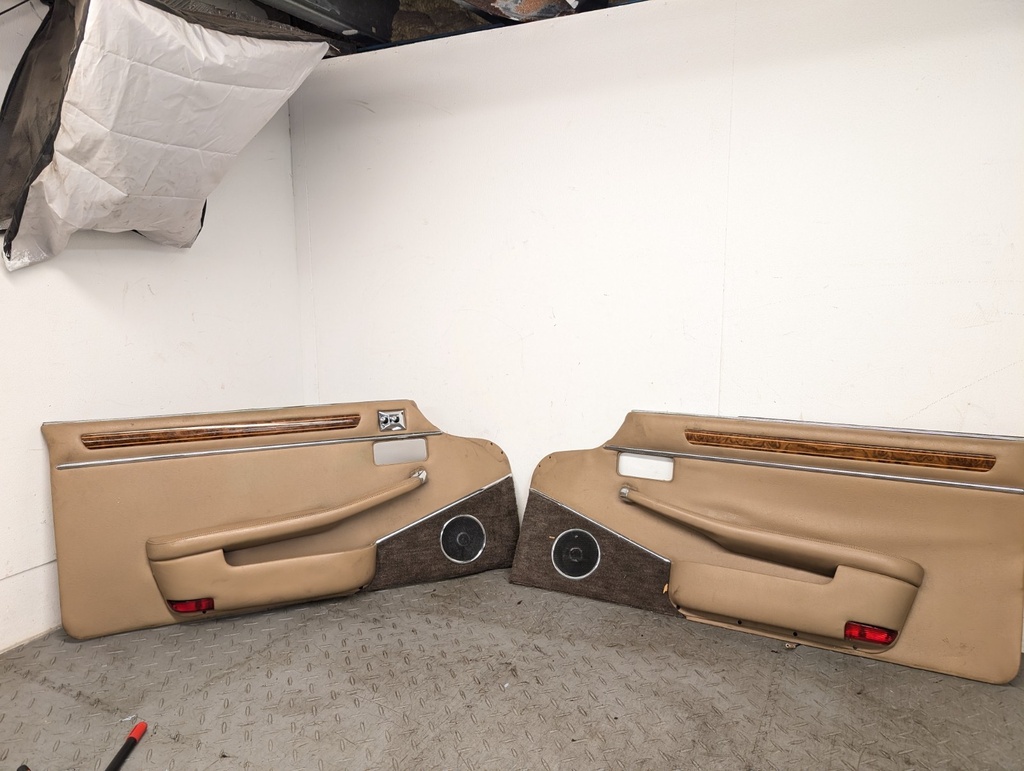 JAGUAR XJS PRE FACELIFT LHD DOOR CARDS BARLEY INTERIOR RATTAN CARPET