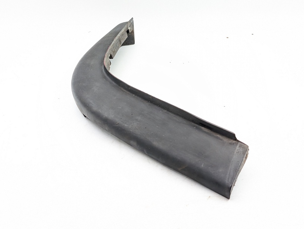 FRONT CORNER RUBBER JAGUAR EARLY XJS PRE HE RIGHT BUMPER BLADE TRIM BD46712