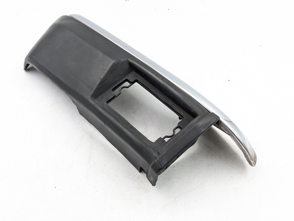 FRONT RIGHT CORNER CHROME JAGUAR XJ40 XJ BUMPER FINISHER DRIVERS SIDE RH RUBBER