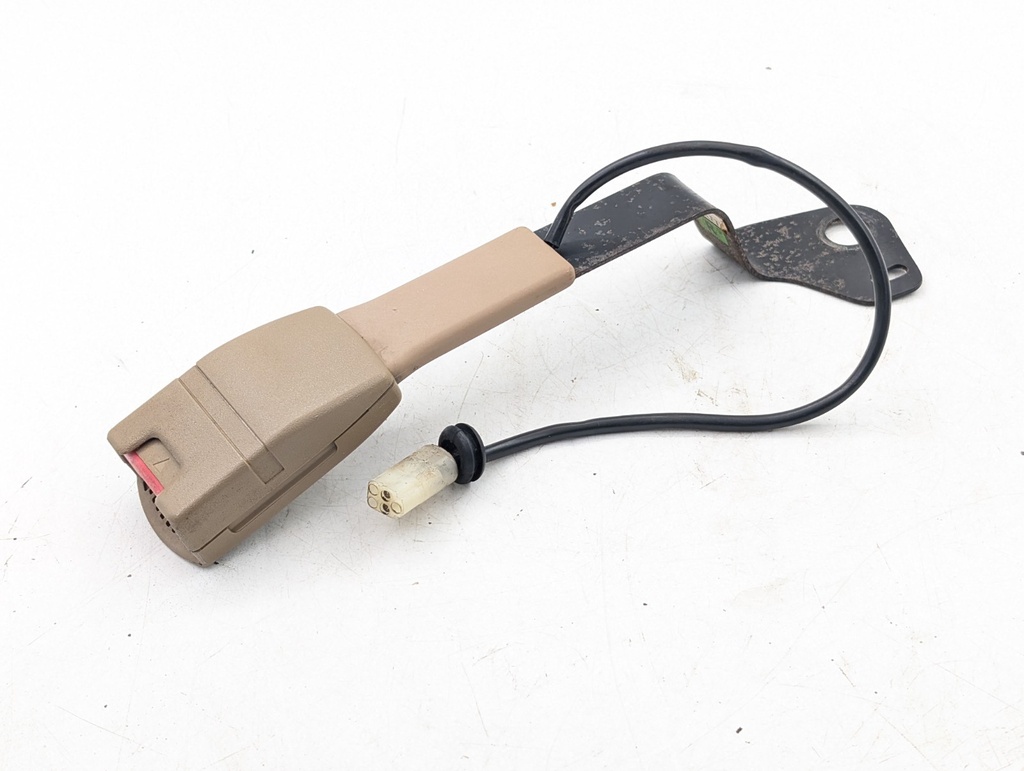 JAGUAR XJ40 BARLEY FRONT LEFT SEAT BELT BUCKLE RELEASE ELECTRIC LEAD BEC24719