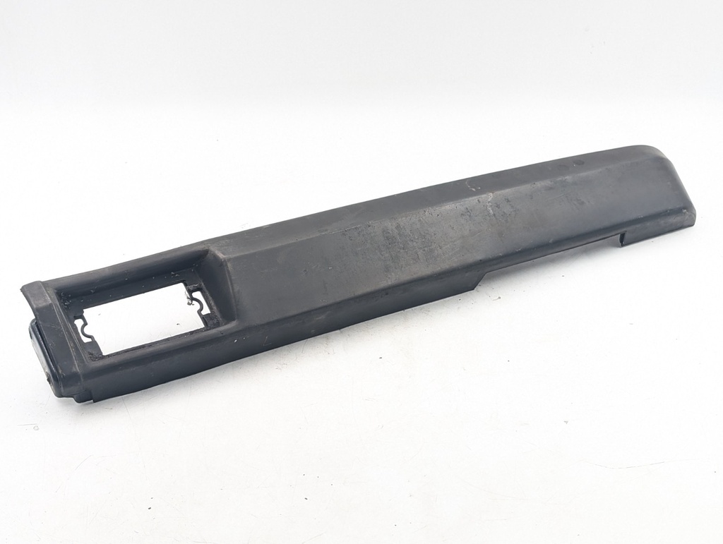 JAGUAR XJ6 XJ12 XJ40 REAR RH RIGHT BACK CORNER BUMPER RUBBER BLADE BEC6588