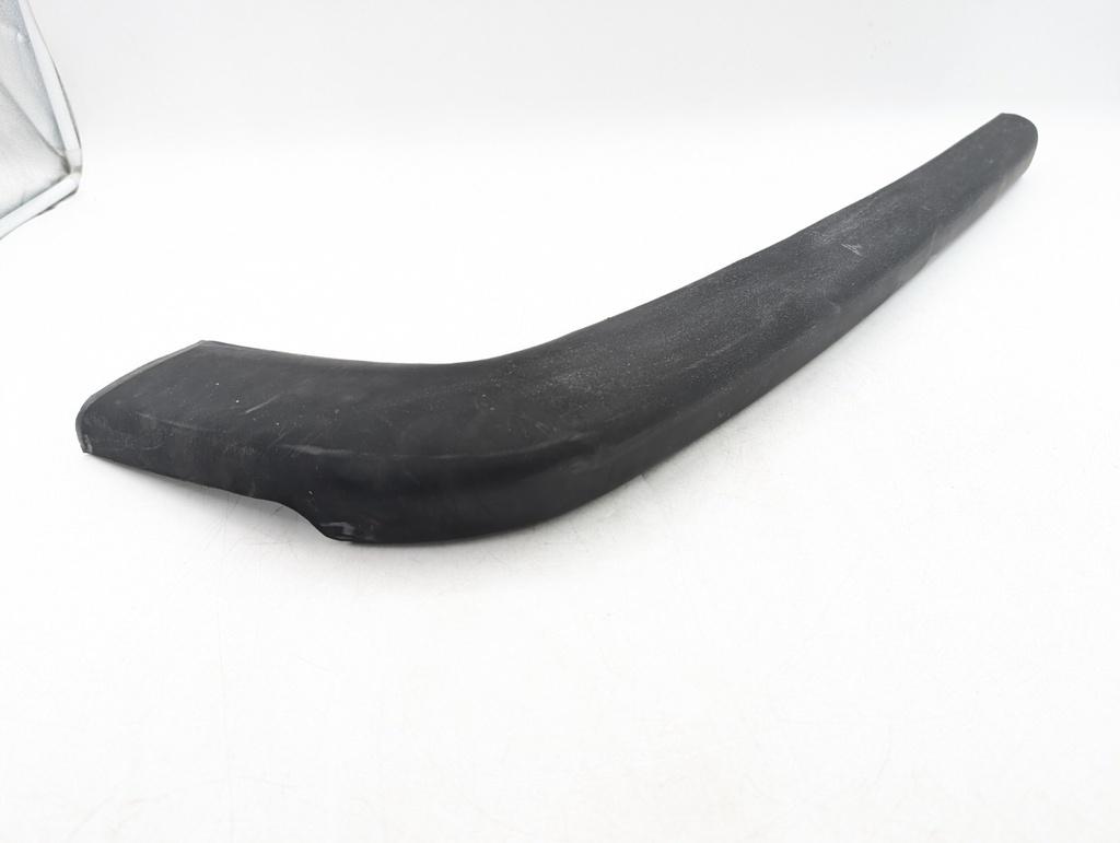 JAGUAR PRE HE XJS REAR RIGHT OFFSIDE BACK CORNER RUBBER BUMPER TRIM BD46685