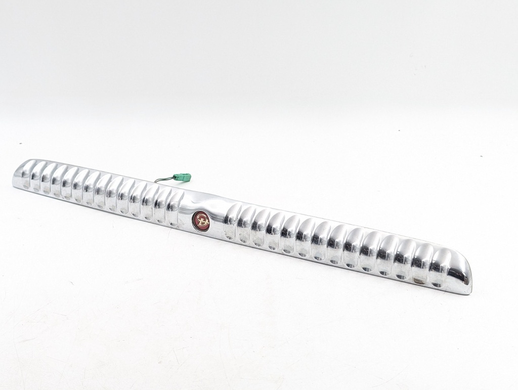 JAGUAR DAIMLER X300 XJ6 XJ12 REAR BOOT LID PLINTH FLUTED BACK CHROME LIGHT TRIM