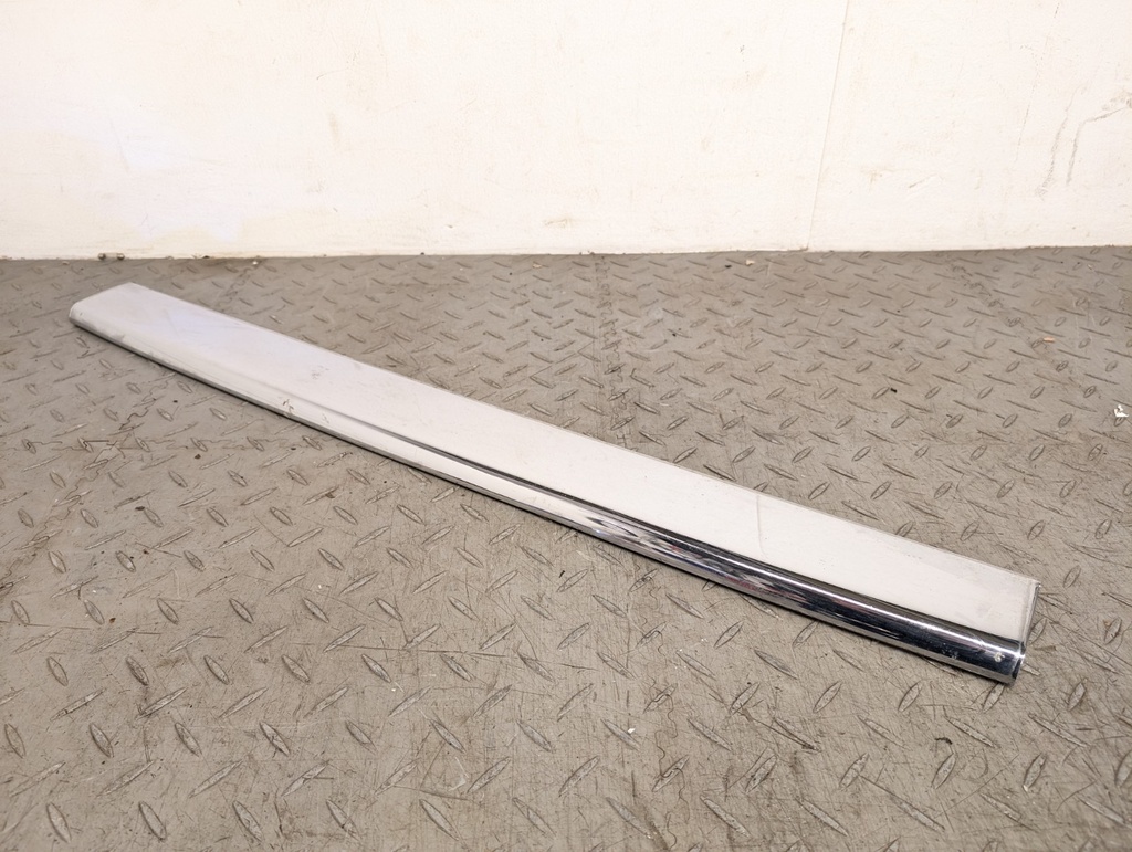 JAGUAR XJS HE PRE FACELIFT CENTRE REAR CHROME TRIM BLADE FINISHER BCC3434