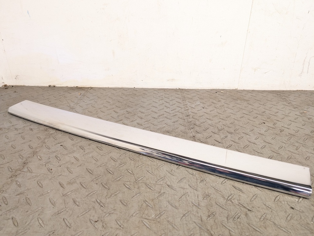 JAGUAR XJS HE PRE FACELIFT CENTRE REAR CHROME TRIM BLADE FINISHER BCC3434