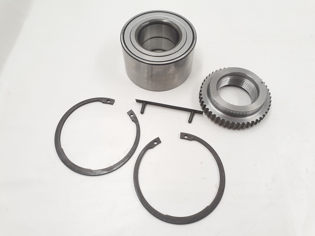 FRONT WHEEL BEARING KIT LATE WITH RELUCTOR AND CLIP