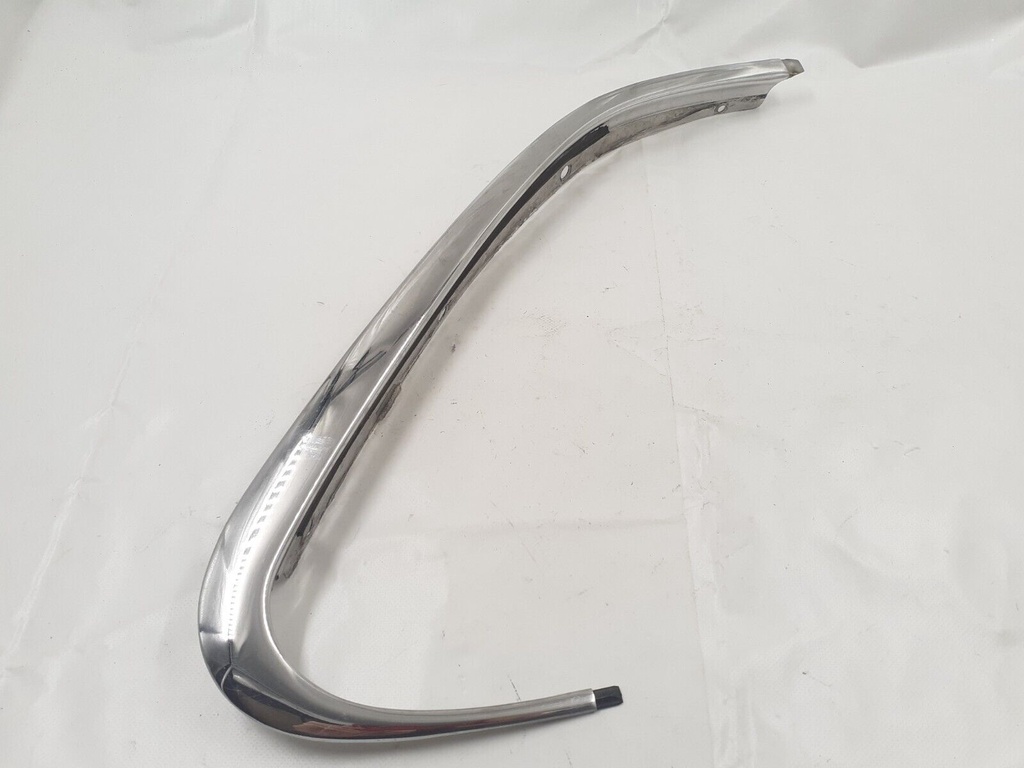 JAGUAR XJS FACELIFT RIGHT REAR QUATER GLASS WINDOW CHROME SURROUND TRIM FRAME