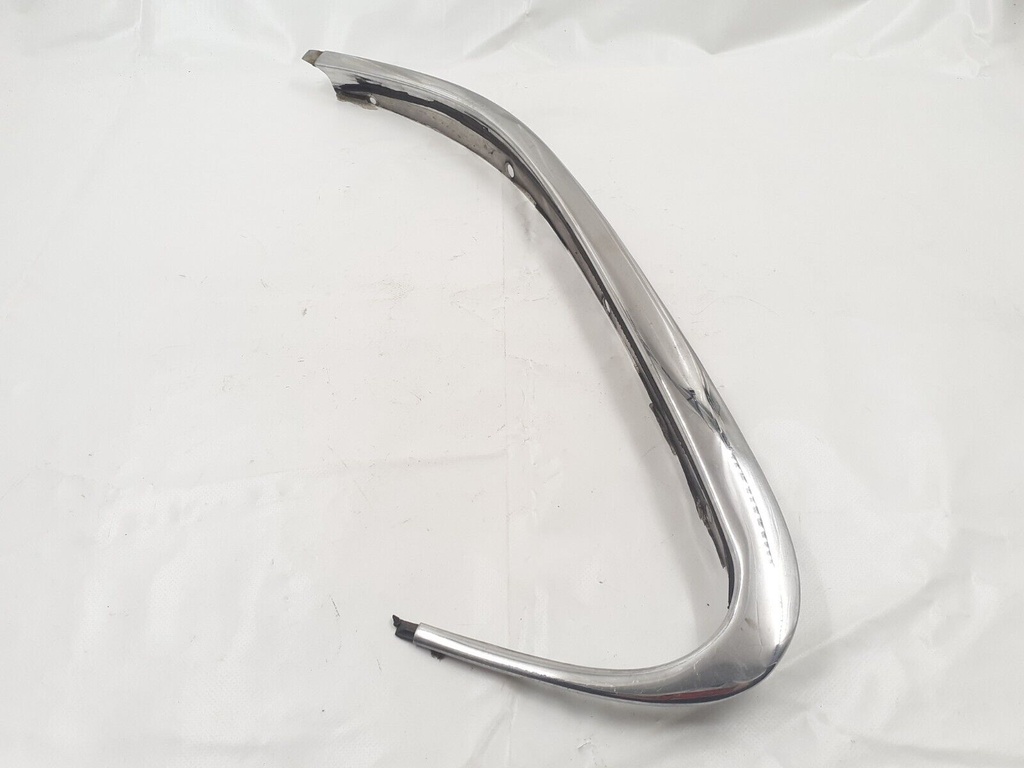 JAGUAR XJS FACELIFT LEFT REAR QUATER GLASS WINDOW CHROME SURROUND TRIM FRAME