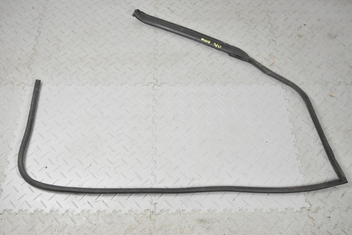 [BDC8502-2 PR2495] JAGUAR XJS PRE FACELIFT CONVERTIBLE OS RIGHT RH DOOR RUBBER SEAL BDC8502 PILLAR