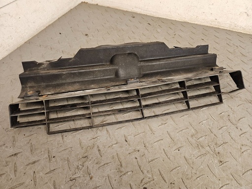 [BEC14958-8992 H9] JAGUAR XJS  FACELIFT FRONT LOWER GRILLE RADIATOR STONEGUARD ASSEMBLY BEC14958