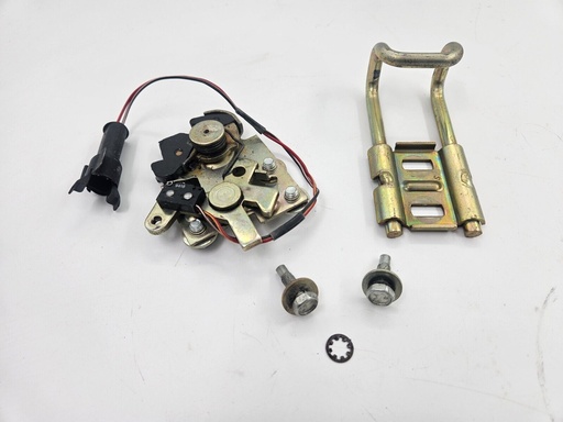 [BD47322] JAGUAR XJS TRUNK LOCK STRIKER FRICTION PLATE BOOT LATCHING MECHANISM LATCH SEAL