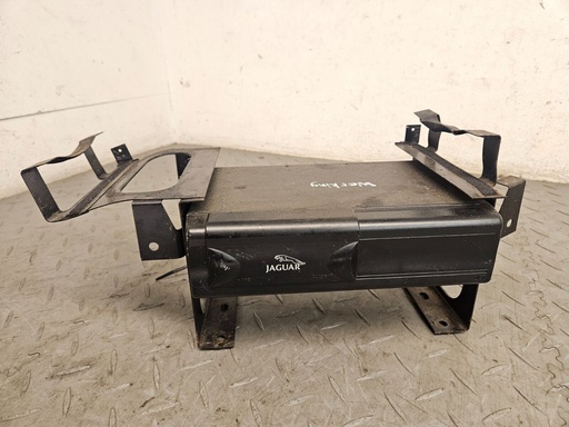 [DBC10432-9450 UP5] JAGUAR XJ XJS XJ40 X300 SERIES 3 CD COMPACT DISC AUTO CHANGER CARTRIDGE BRACKET